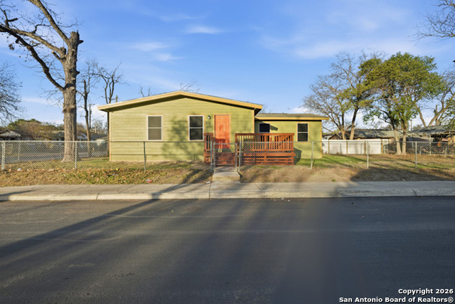 Details for 215 30th Sw, San Antonio, TX 78237