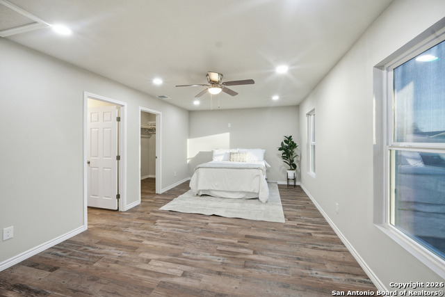 Image 11 of 27 For 215 30th Sw