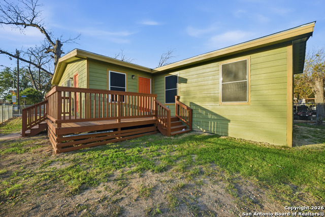 Image 22 of 27 For 215 30th Sw