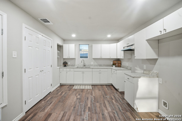 Image 9 of 27 For 215 30th Sw