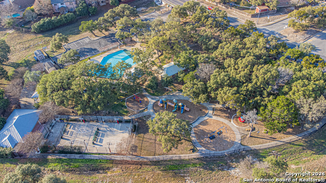 Listing photo id 16 for 9335 Wildstone Place