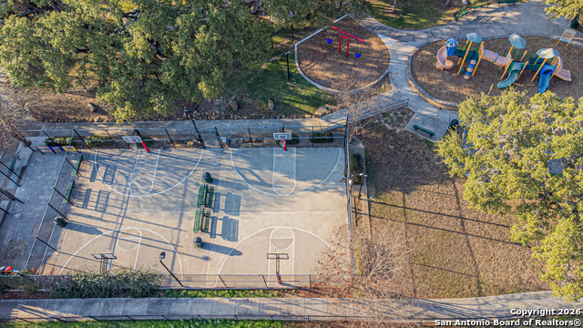 Listing photo id 17 for 9335 Wildstone Place