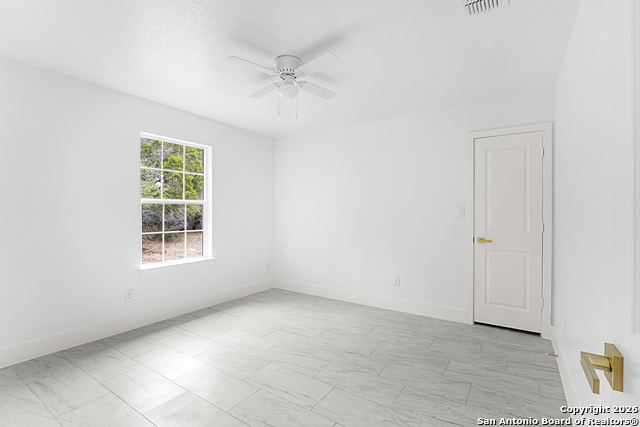 Image 23 of 34 For 1096 Deer Valley