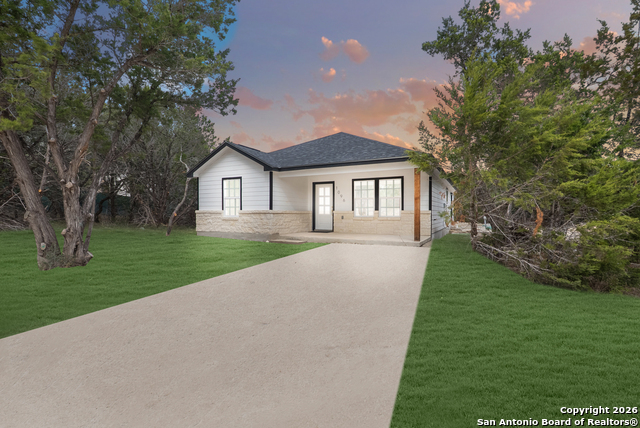 Image 4 of 34 For 1096 Deer Valley