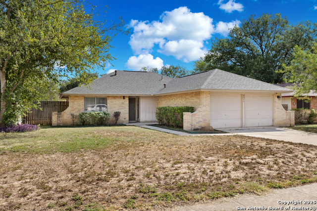 Image 4 of 41 For 8311 Meadow Forest