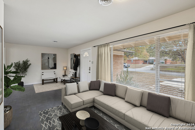 Image 14 of 40 For 4627 Allegheny Dr