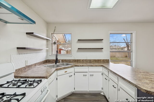 Image 21 of 40 For 4627 Allegheny Dr