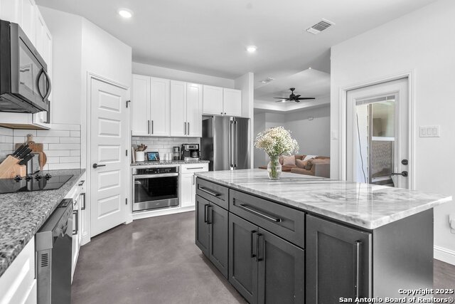 Image 23 of 48 For 348 Fawn  