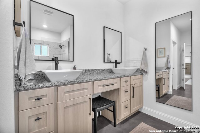 Image 30 of 48 For 348 Fawn  