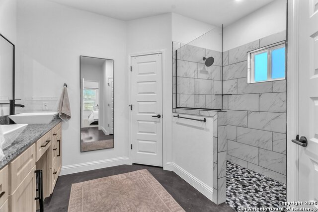 Image 34 of 48 For 348 Fawn  