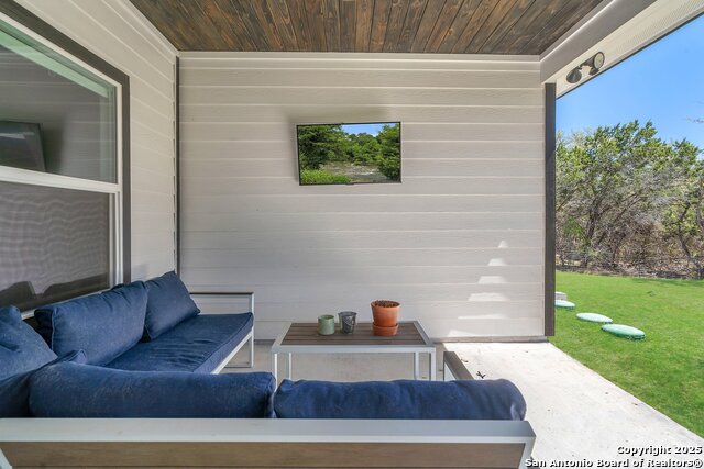 Image 44 of 48 For 348 Fawn  