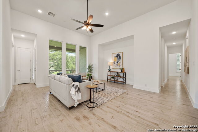 Image 5 of 50 For 220 Corazon  