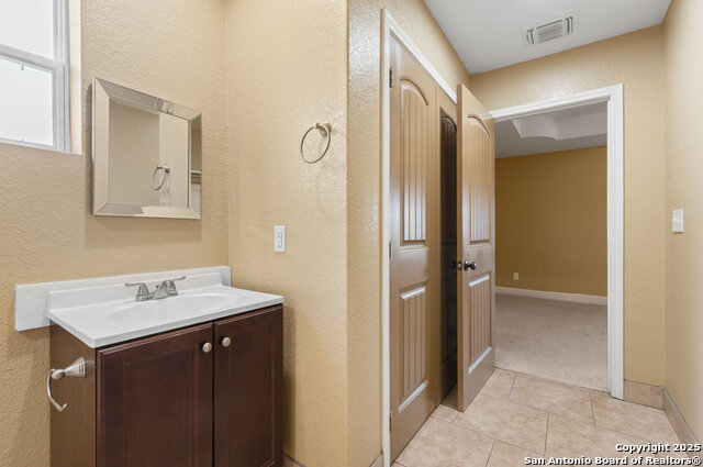 Image 25 of 75 For 2930 Shane Rd