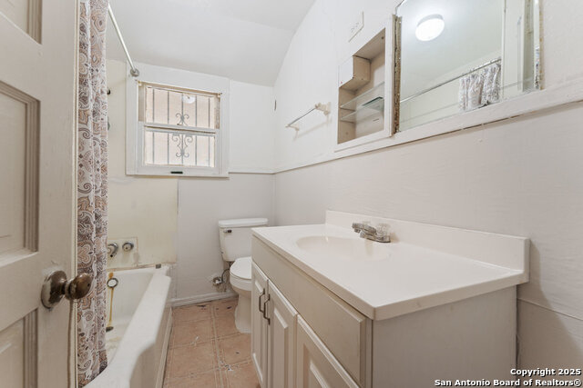 Image 45 of 75 For 2930 Shane Rd