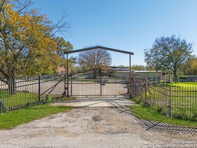 Image 62 of 75 For 2930 Shane Rd