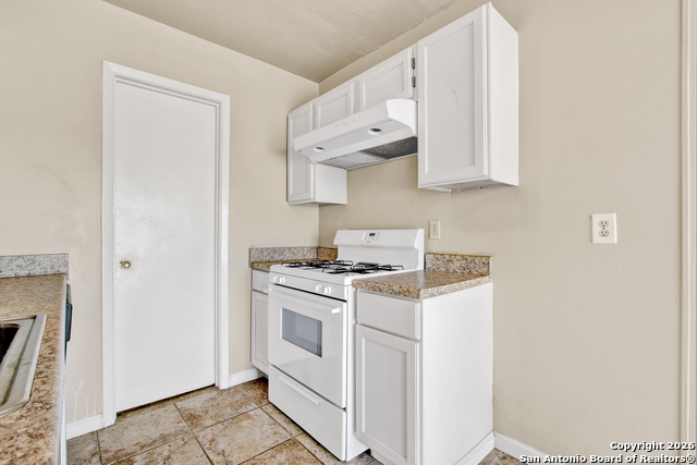 Image 11 of 23 For 6711 Spring Hollow