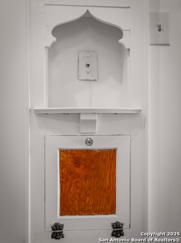 Image 15 of 42 For 533 Bridge St. W