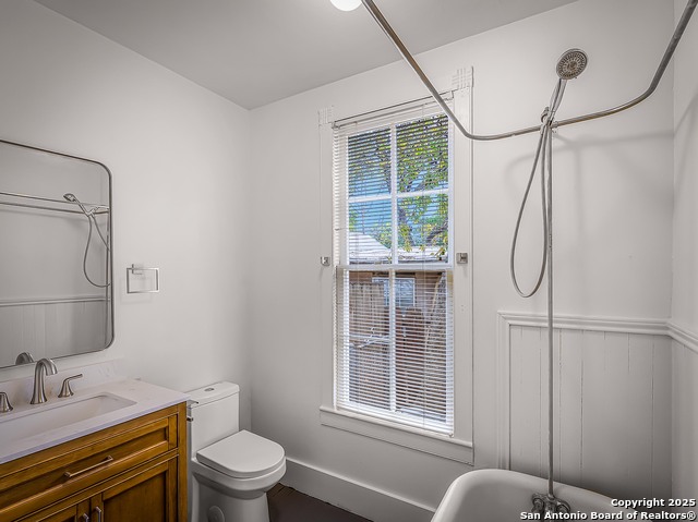 Image 16 of 42 For 533 Bridge St. W