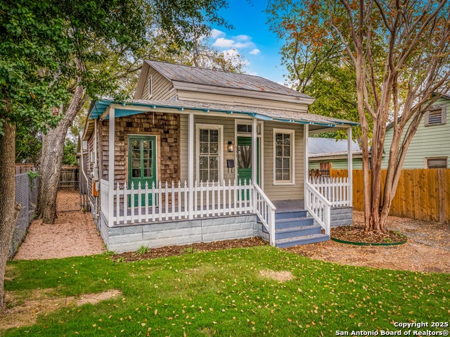 Image 2 of 42 For 533 Bridge St. W