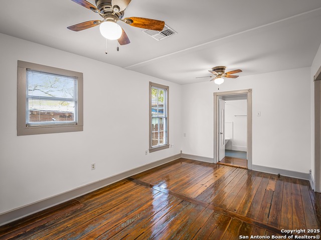 Image 23 of 42 For 533 Bridge St. W