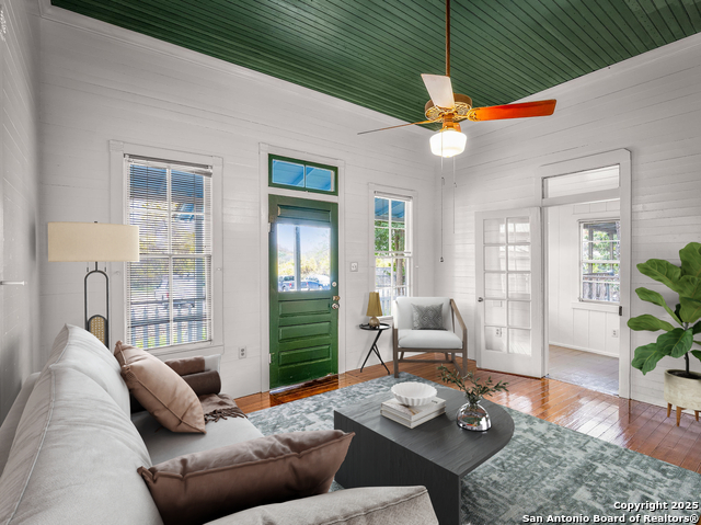 Image 7 of 42 For 533 Bridge St. W