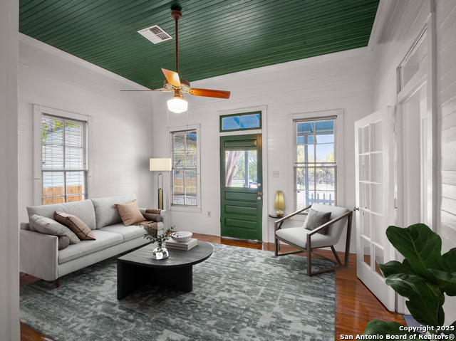 Image 9 of 42 For 533 Bridge St. W