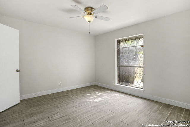 Image 16 of 26 For 5224 Rolling Ridge E