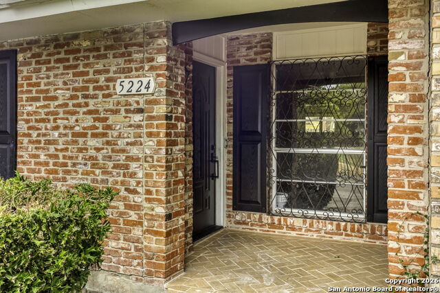 Image 2 of 26 For 5224 Rolling Ridge E