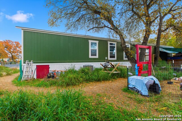 Image 26 of 30 For 4426 Southern Trl