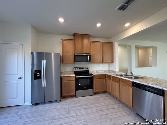 Image 11 of 52 For 11807 Black Rose