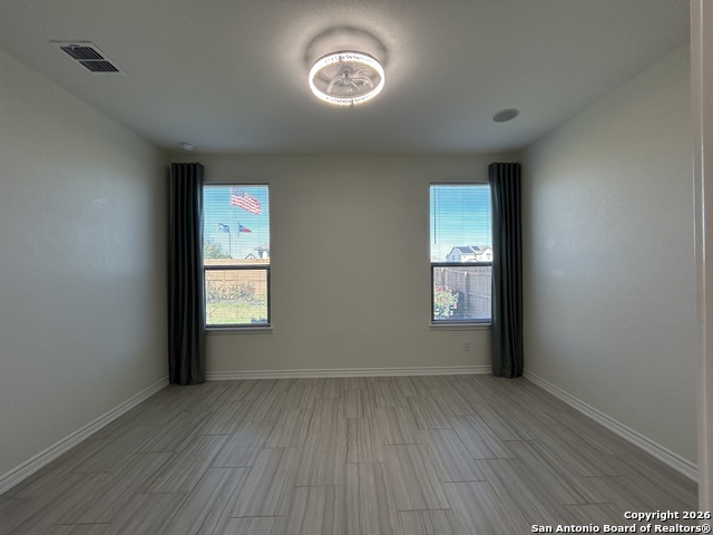 Image 18 of 52 For 11807 Black Rose