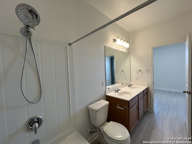 Image 22 of 52 For 11807 Black Rose