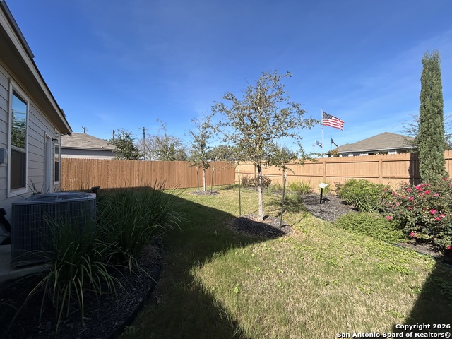 Image 37 of 52 For 11807 Black Rose