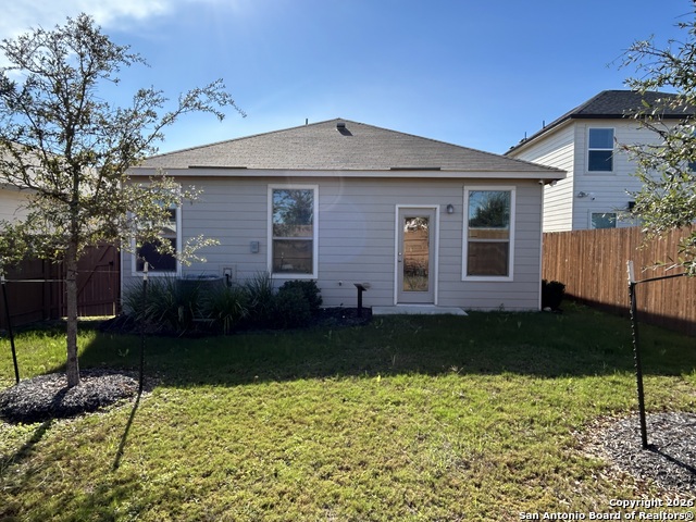 Image 41 of 52 For 11807 Black Rose