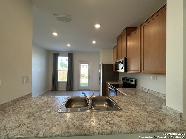 Image 9 of 52 For 11807 Black Rose