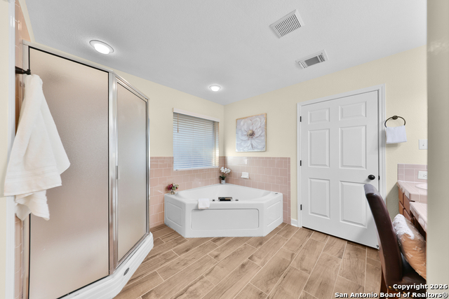 Image 22 of 57 For 9618 Geronimo Path