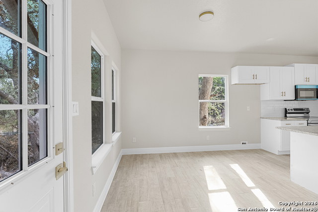 Image 22 of 28 For 849 Tee  