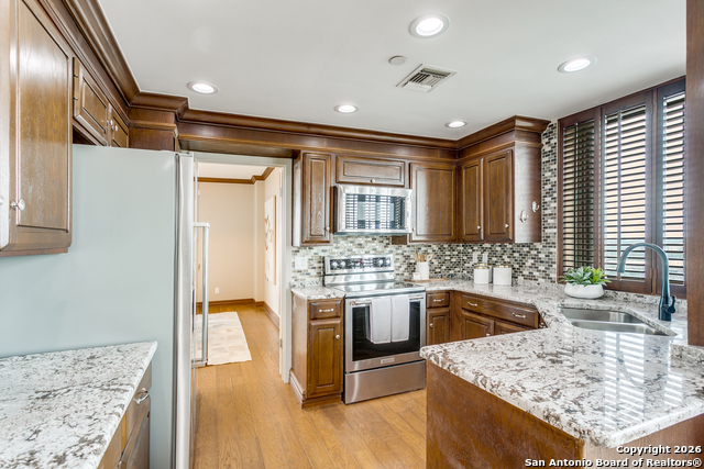 Image 15 of 25 For 7887 Broadway  802