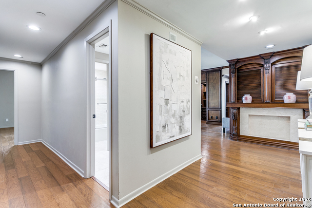 Image 4 of 25 For 7887 Broadway  802