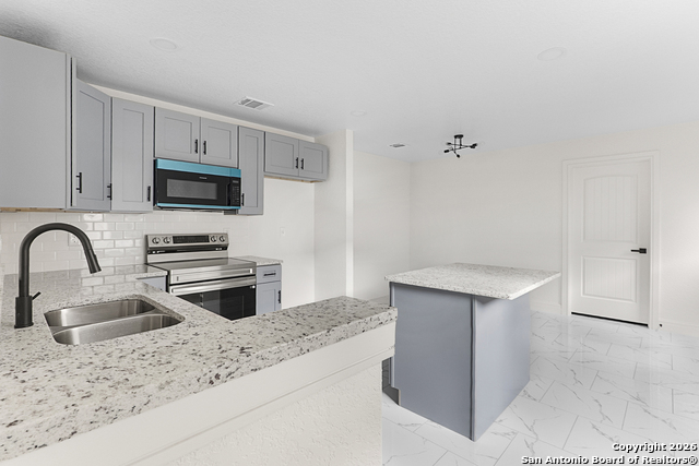 Image 20 of 29 For 845 Tee  