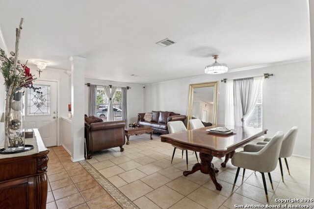 Image 4 of 22 For 7311 Carriage Run