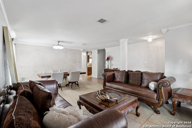 Image 6 of 22 For 7311 Carriage Run