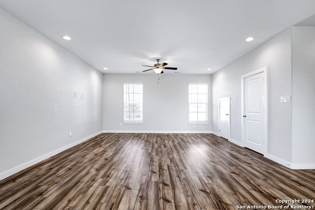 Image 4 of 26 For 614 Errol St 101