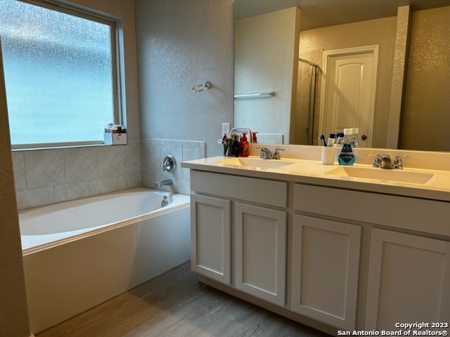 Image 10 of 19 For 2315 Marbach Woods