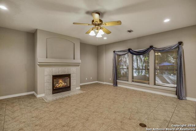 Image 12 of 45 For 18347 Emerald Oaks