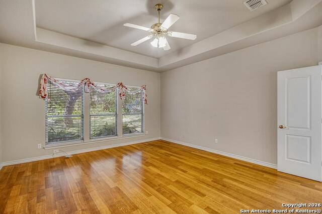 Image 22 of 45 For 18347 Emerald Oaks