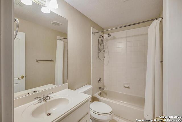 Image 31 of 45 For 18347 Emerald Oaks