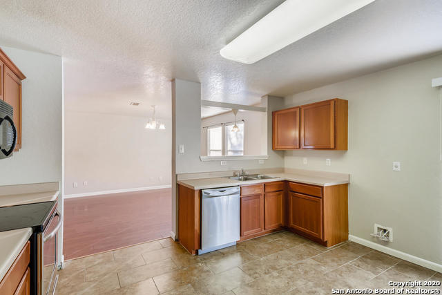 Image 11 of 30 For 9718 Amber Ledge