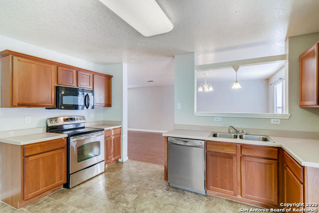 Image 13 of 30 For 9718 Amber Ledge