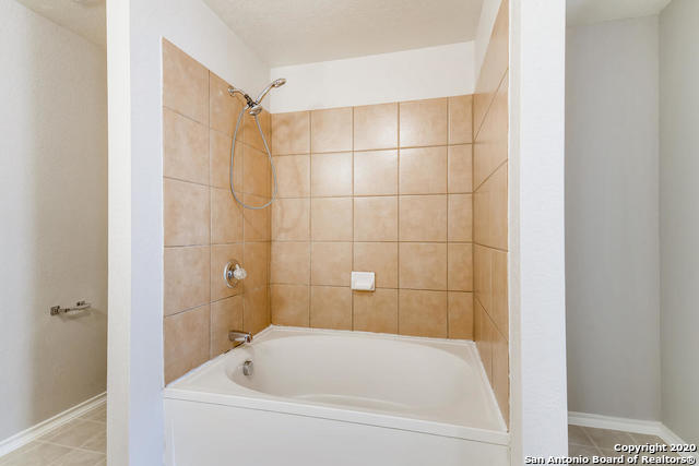 Image 20 of 30 For 9718 Amber Ledge